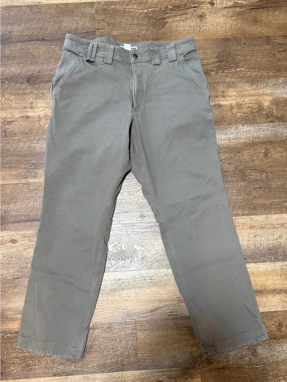 Duluth Trading Co. Men's Cargo Pants in Taupe Brown